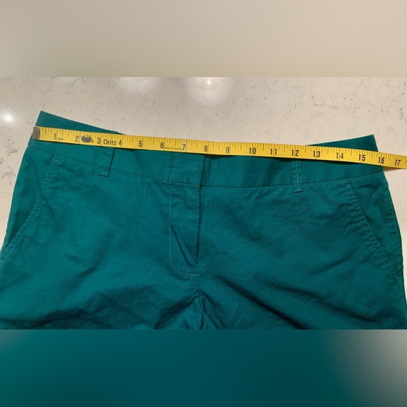 J. Crew Chino City Fit Teal 5” Inseam Shorts NWT - SZ 6 - Picture 4 of 7